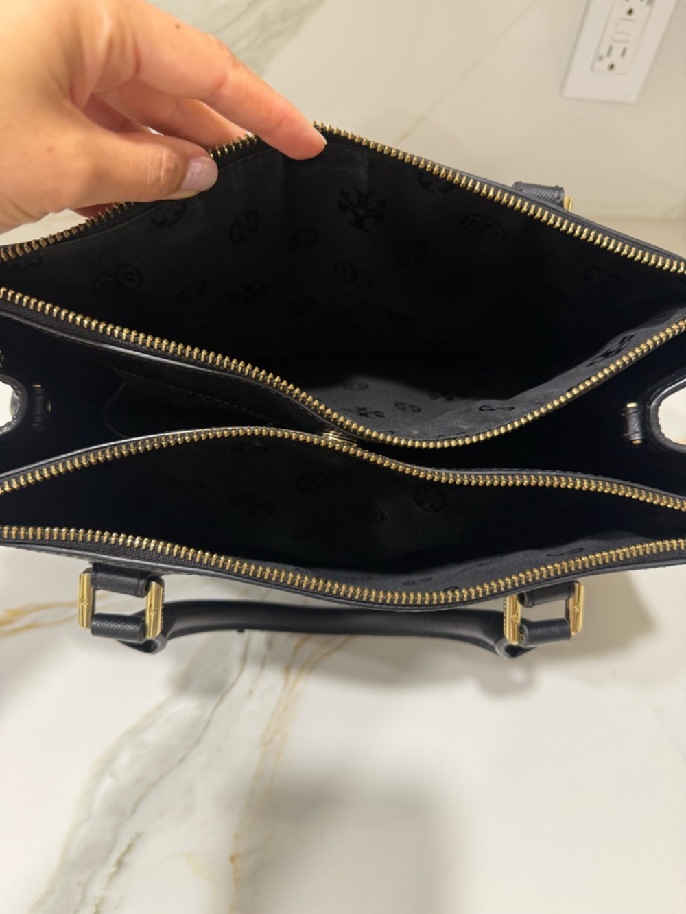 Tory Burch Navy Saffiano Leather Satchel with Gold Hardware - Picture 4 of 8